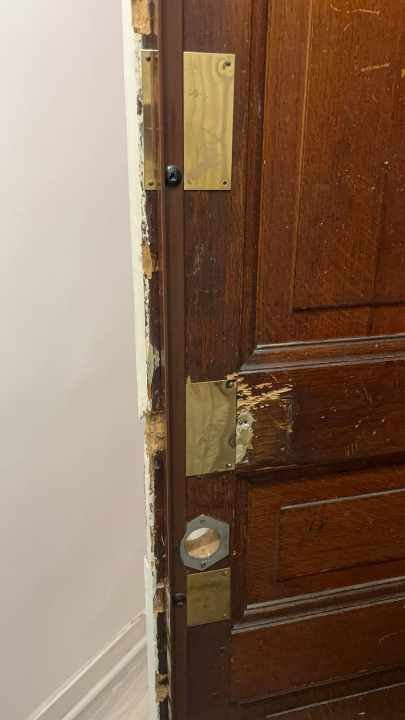 Blindage d'une porte d'entrée au Mans