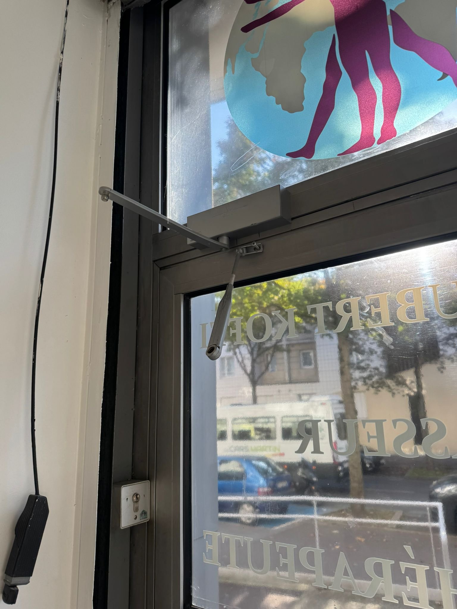 Dépannage d'un rideau métallique de commerce au Mans